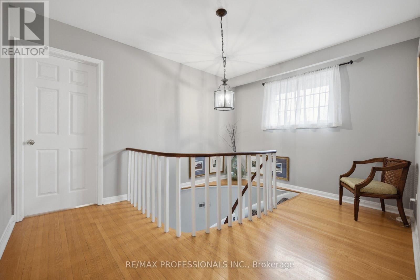 16 CHERRY POST CRESCENT Image 23