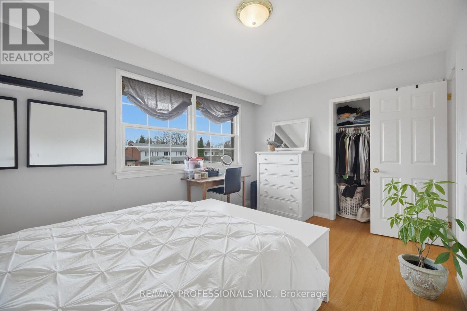 16 CHERRY POST CRESCENT Image 28