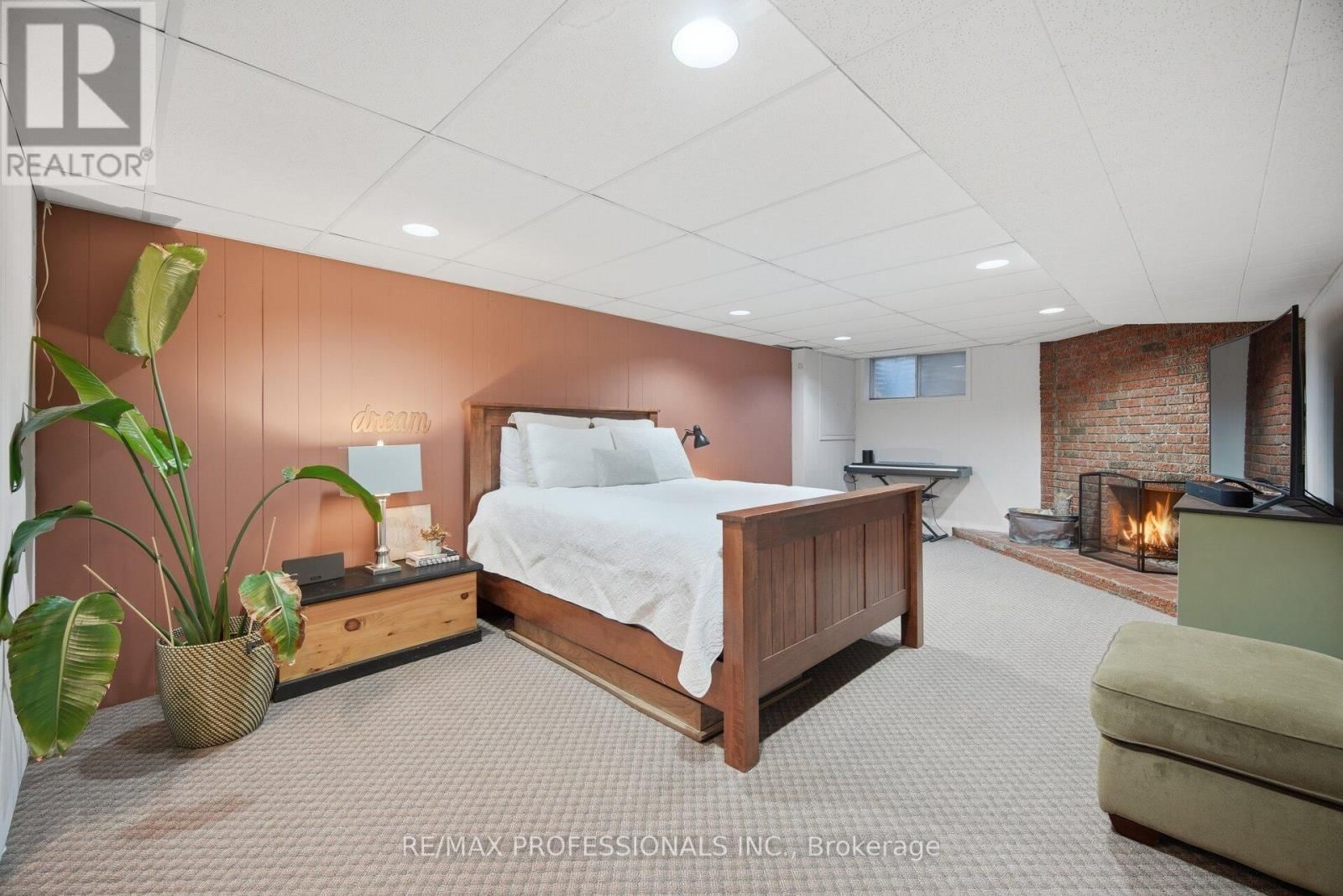 16 CHERRY POST CRESCENT Image 33