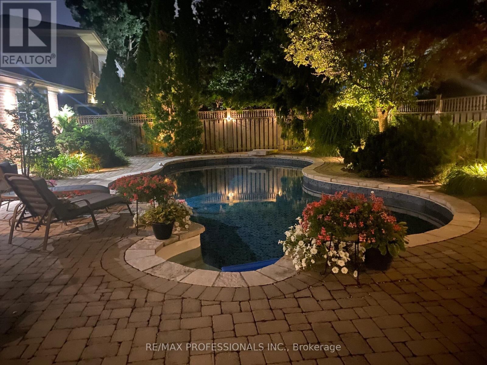 16 CHERRY POST CRESCENT Image 35