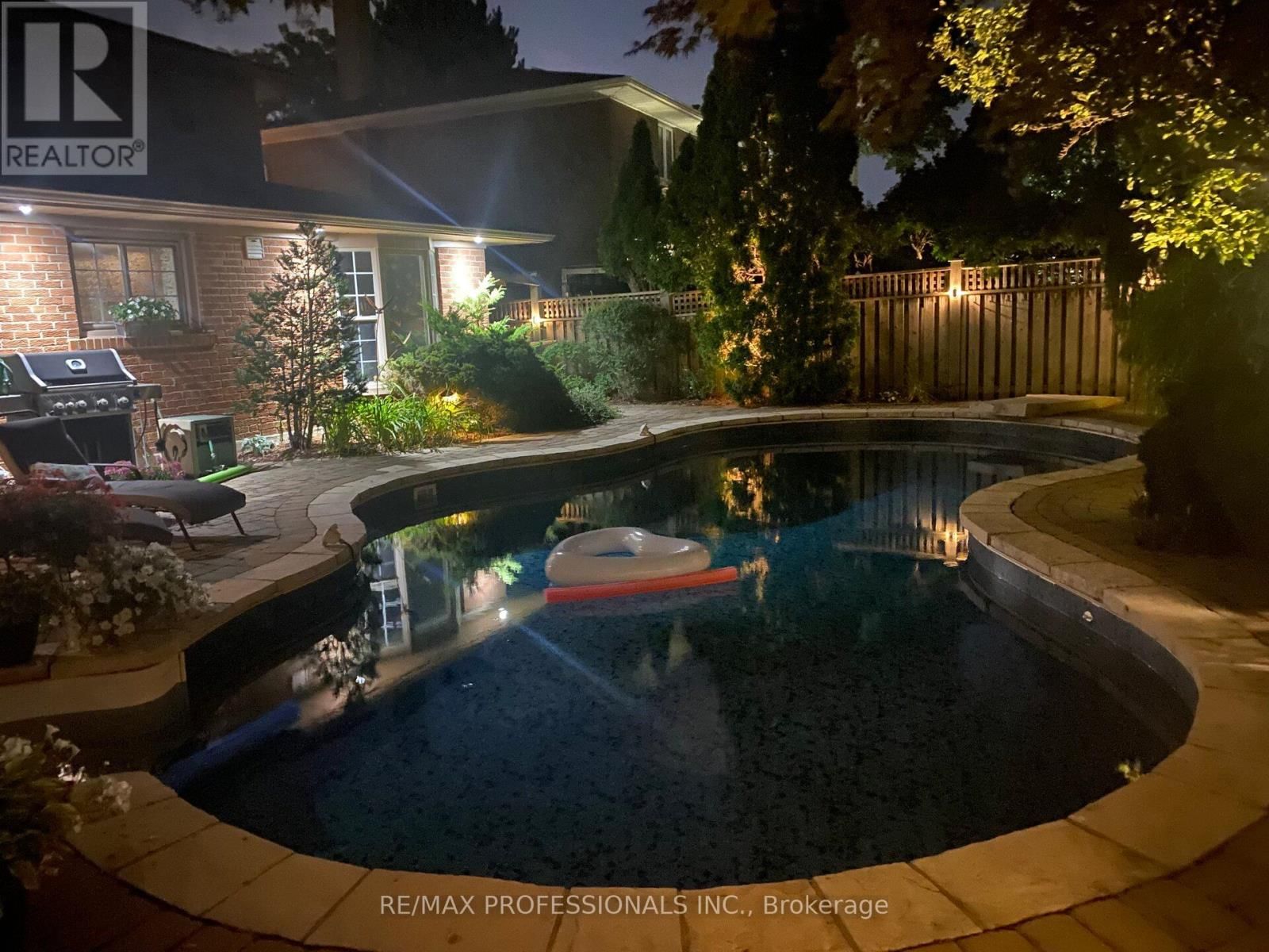 16 CHERRY POST CRESCENT Image 36