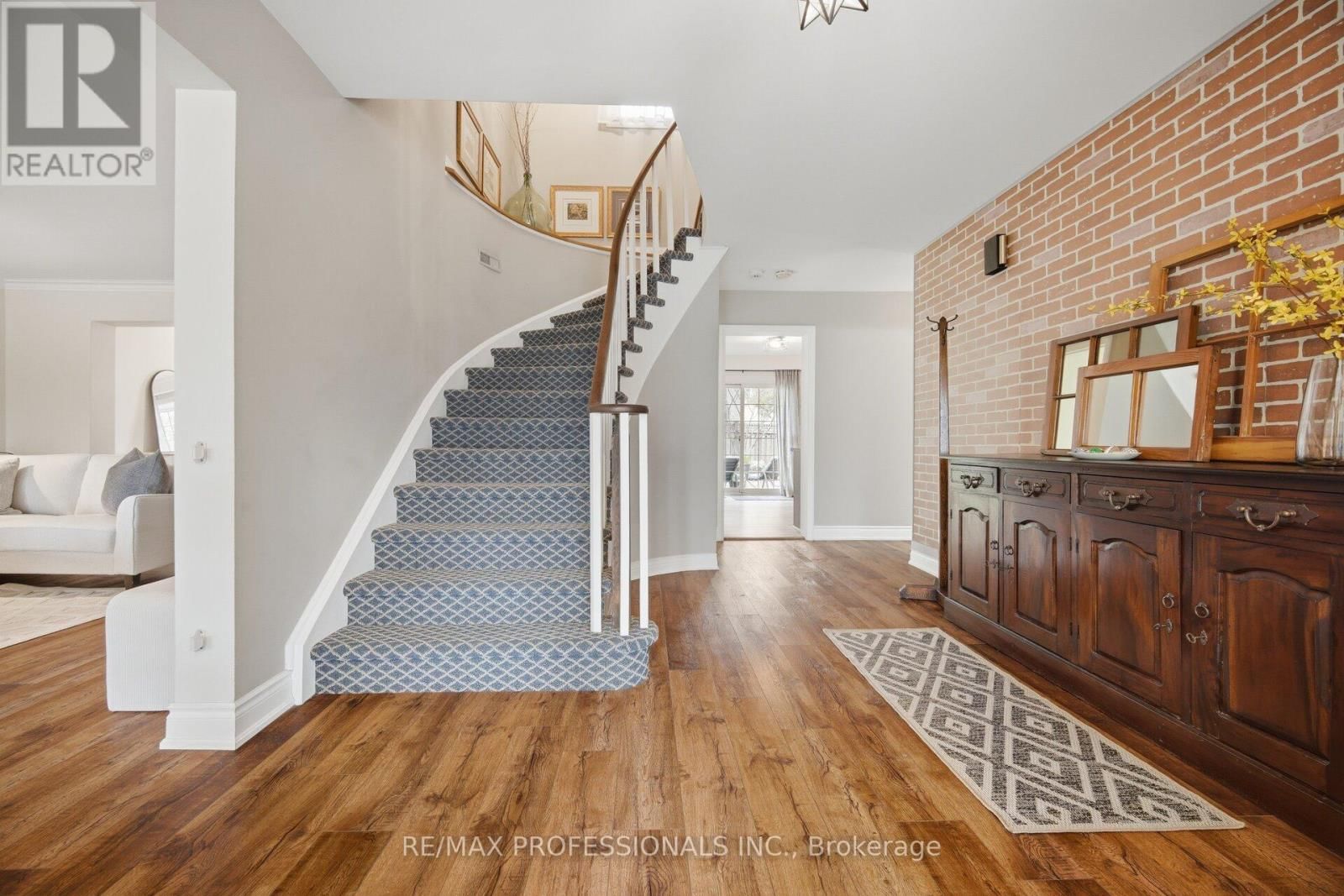 16 CHERRY POST CRESCENT Image 6