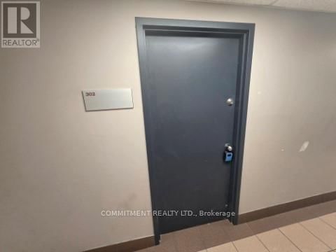 302 - 2100 FINCH AVENUE WEST Image 4