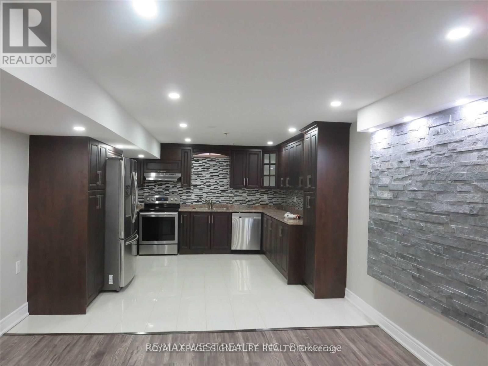 Bsmt - 6 VENUE ROAD Image 4