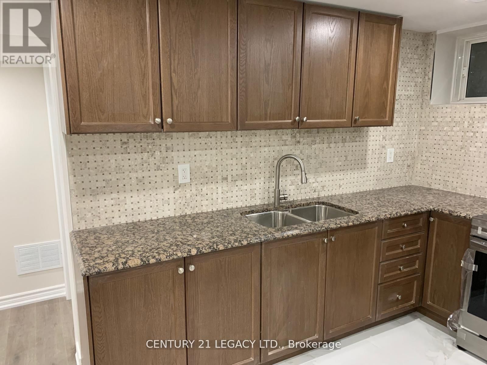 32 HELDERMAN STREET Image 6