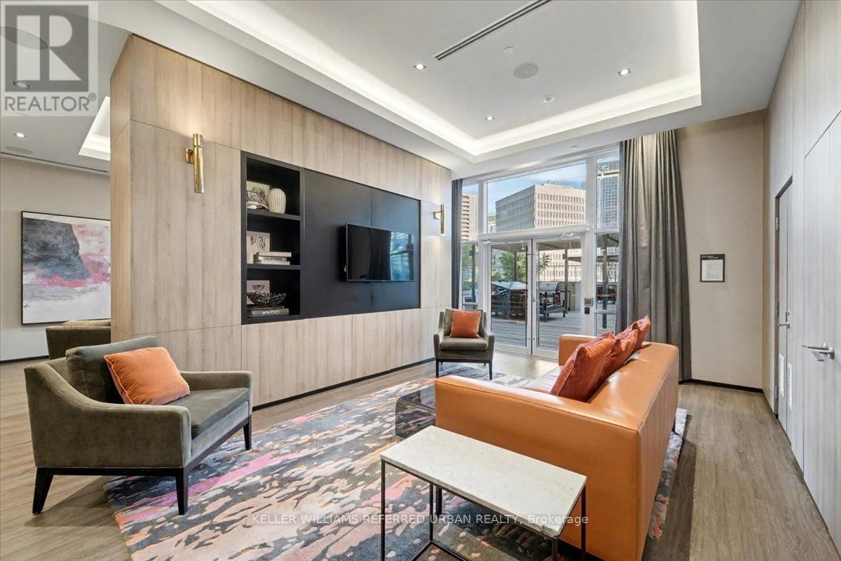 1309 - 7 MABELLE AVENUE Image 32