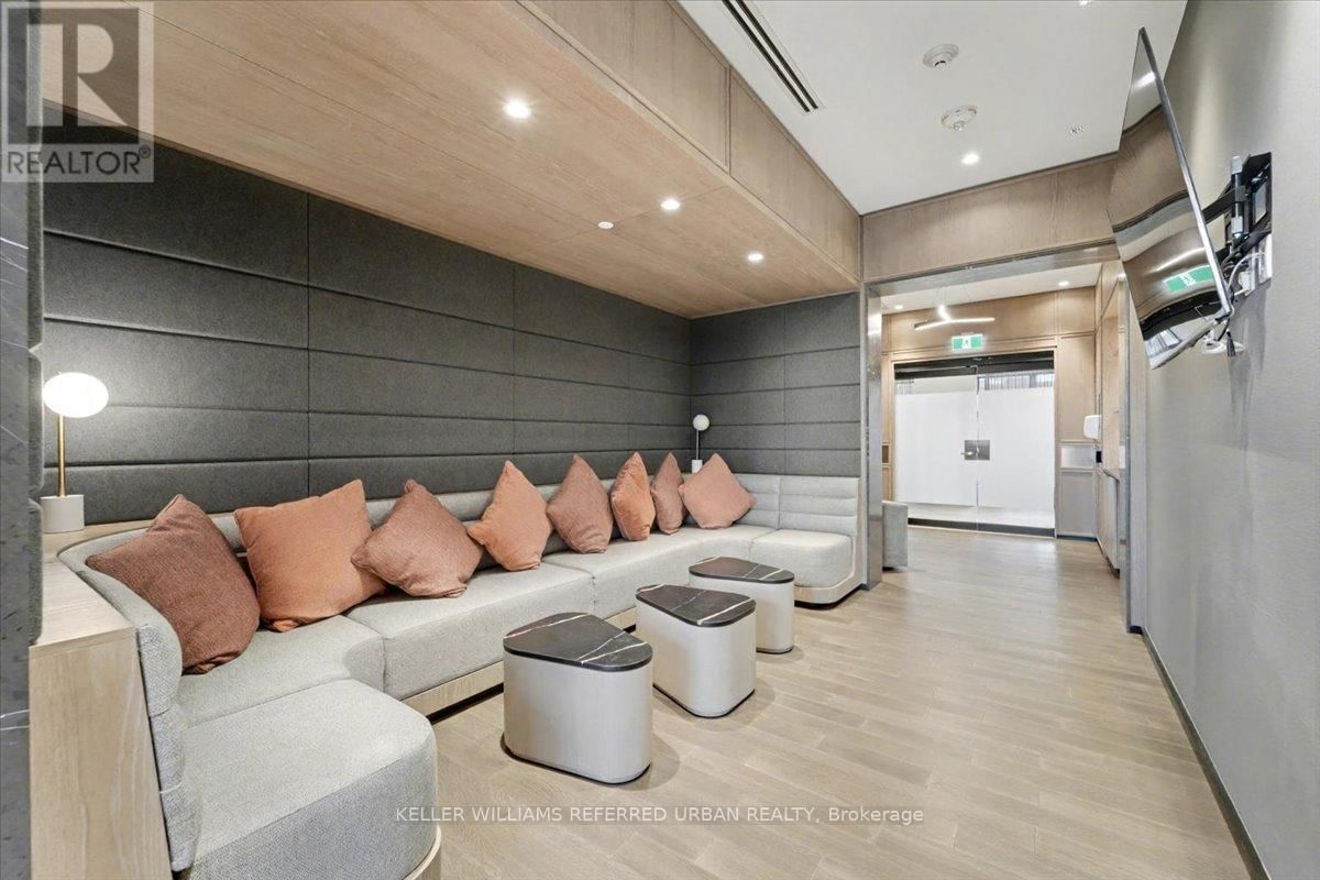 1309 - 7 MABELLE AVENUE Image 33