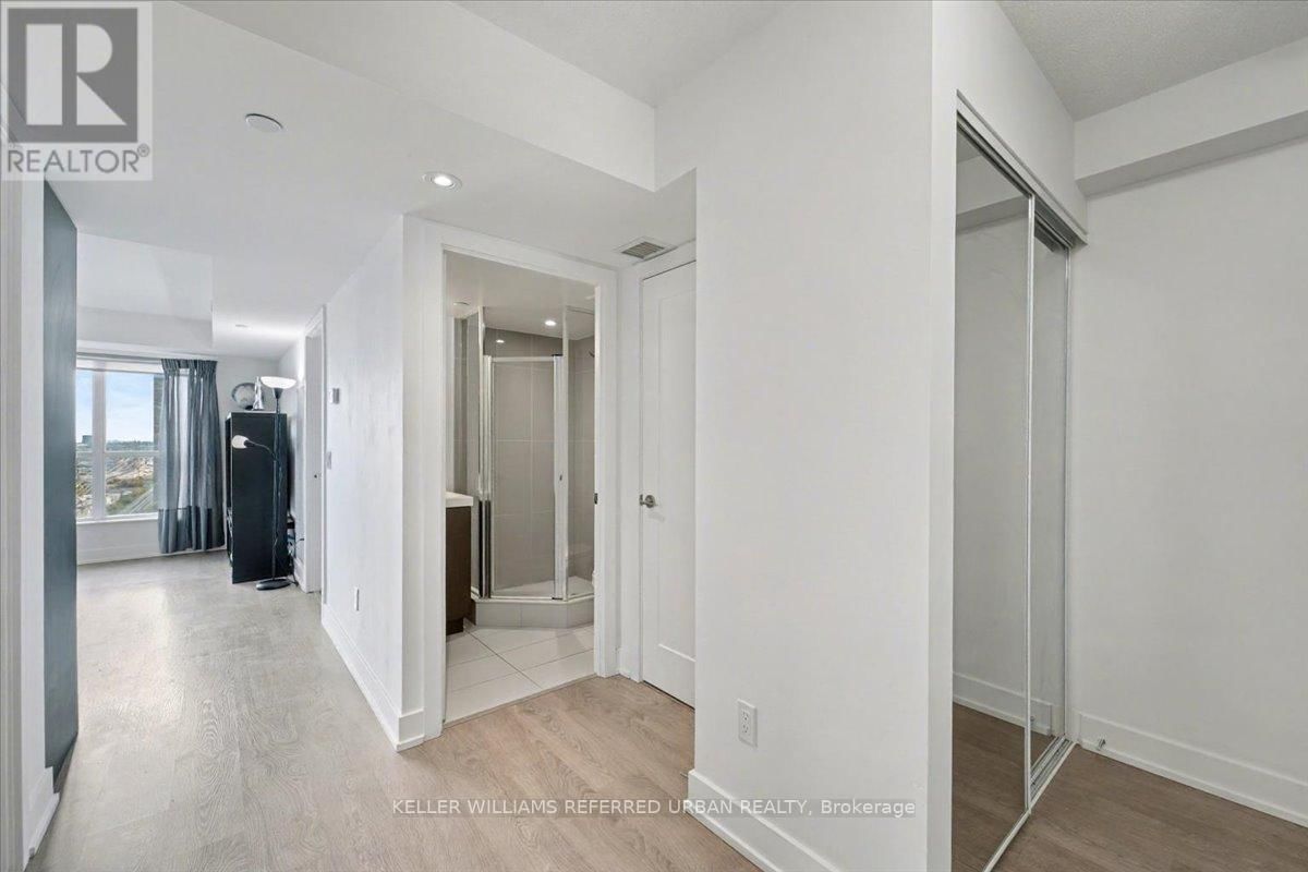 1309 - 7 MABELLE AVENUE Image 5