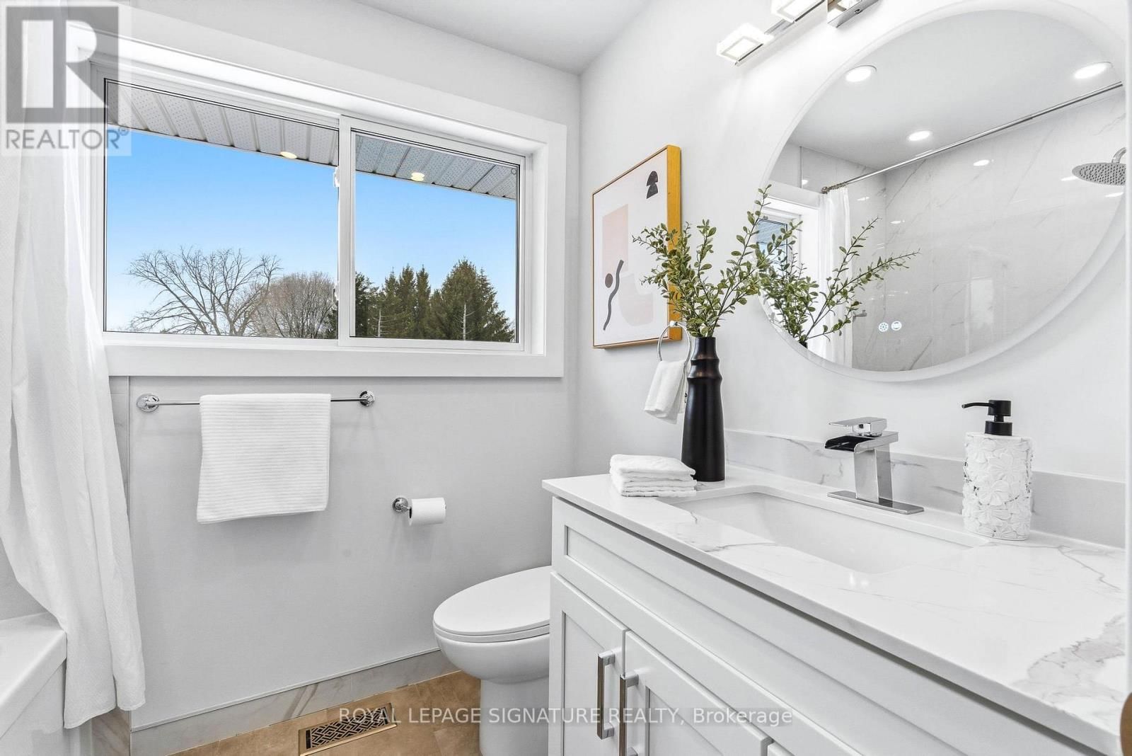 1271 CANFORD CRESCENT Image 15