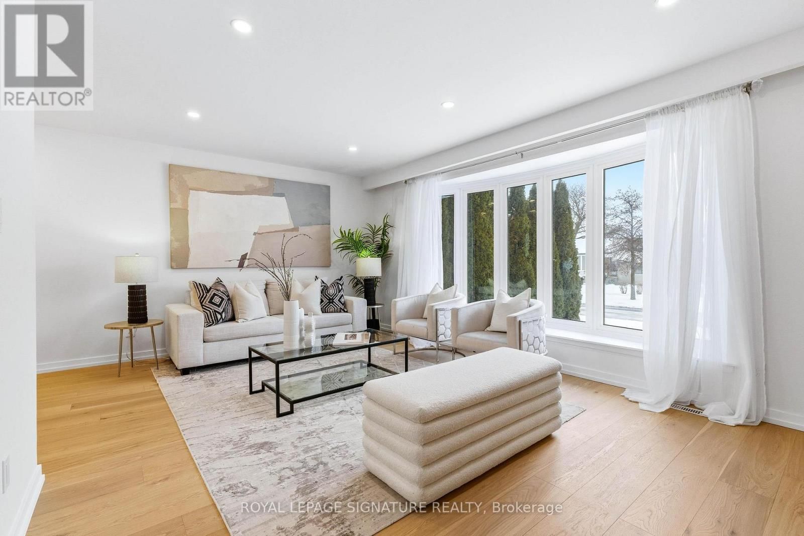 1271 CANFORD CRESCENT Image 4