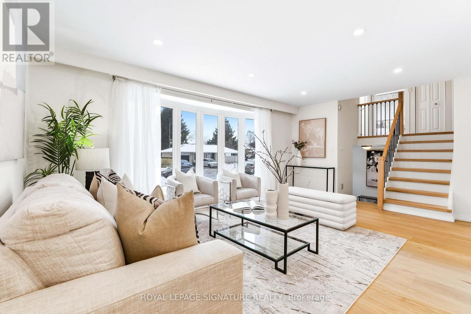 1271 CANFORD CRESCENT Image 5