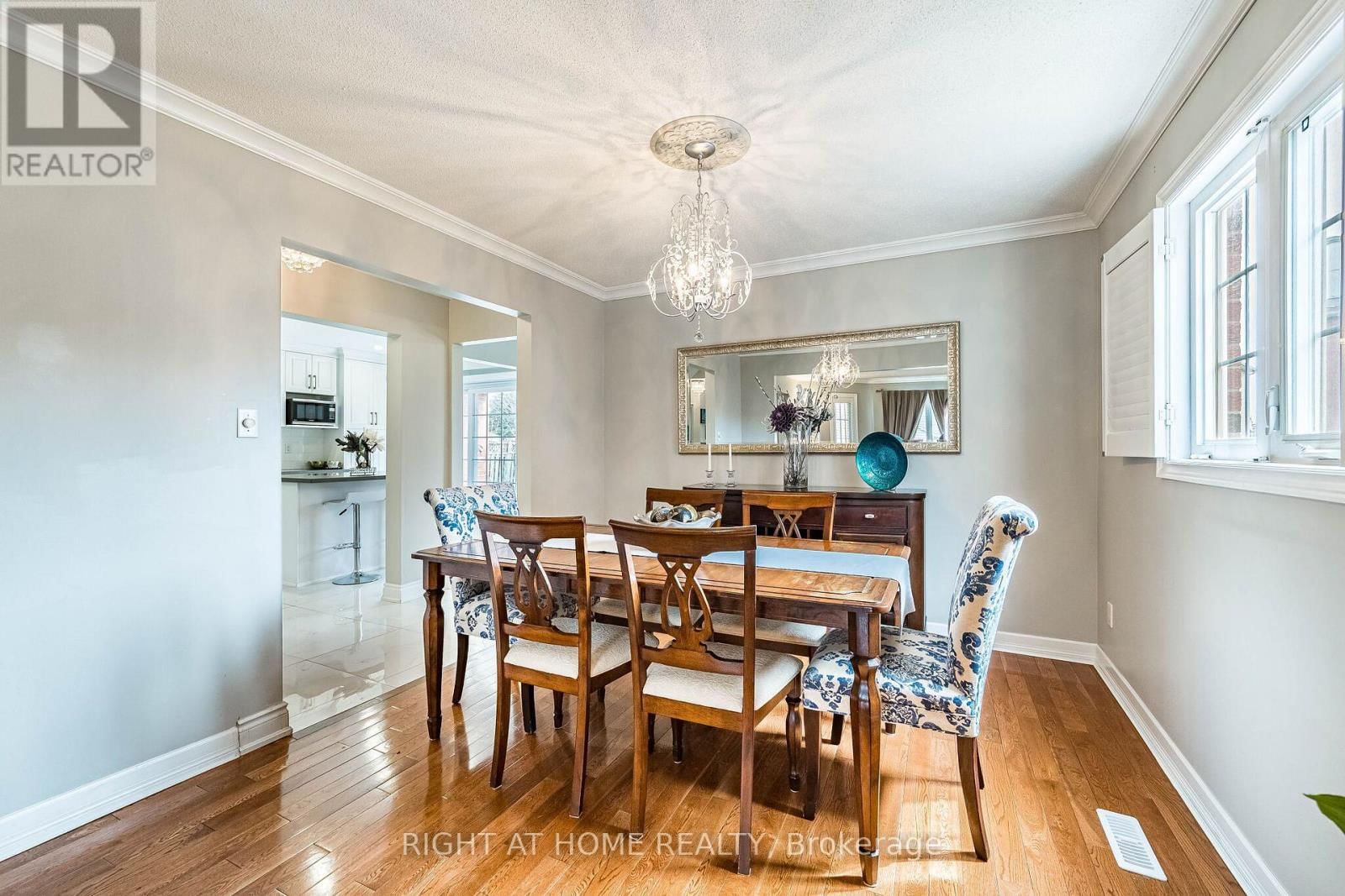 16 WOODSIDE COURT Image 10