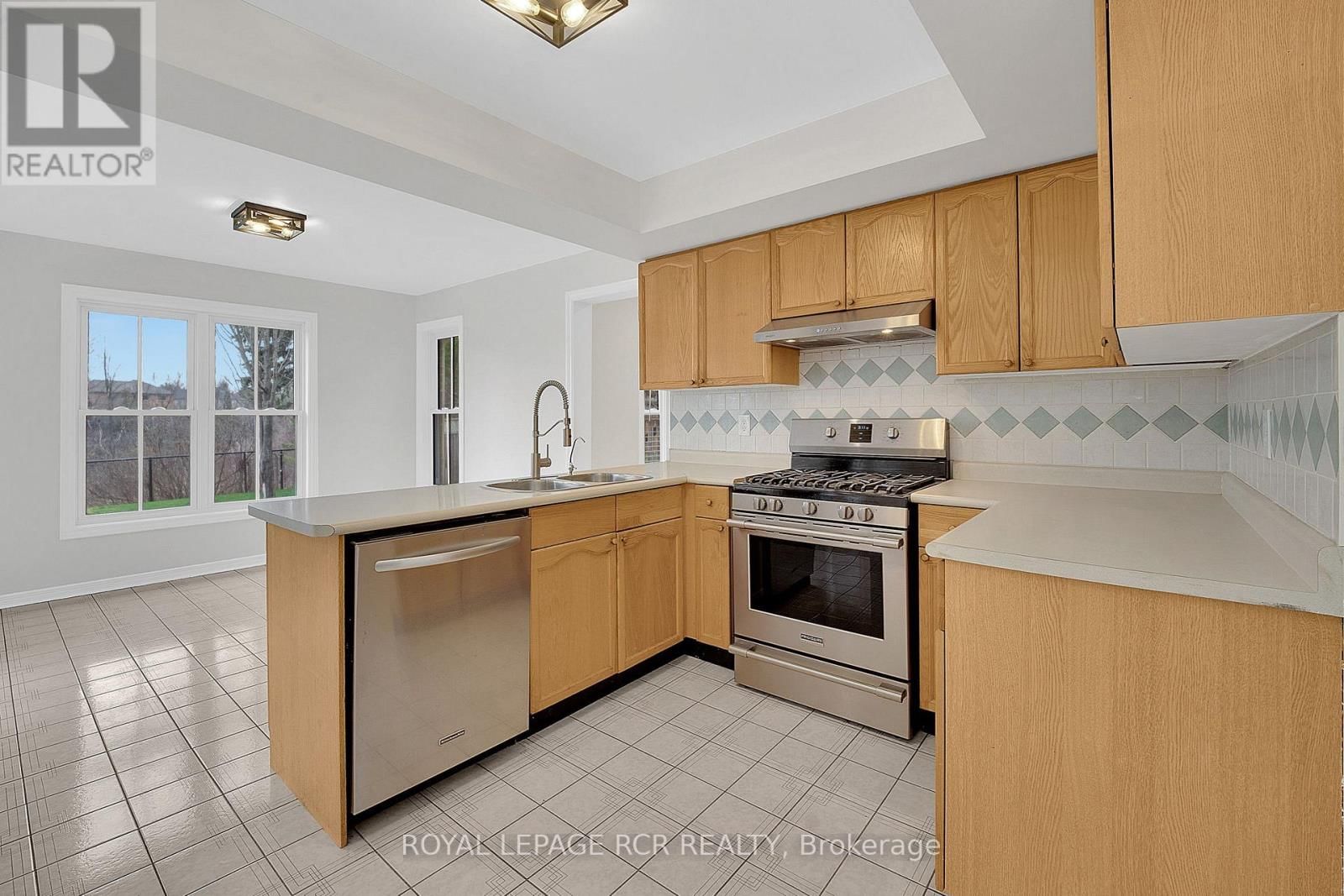 69 ST MICHAELS CRESCENT Image 14