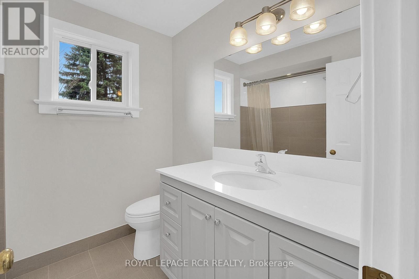 69 ST MICHAELS CRESCENT Image 25