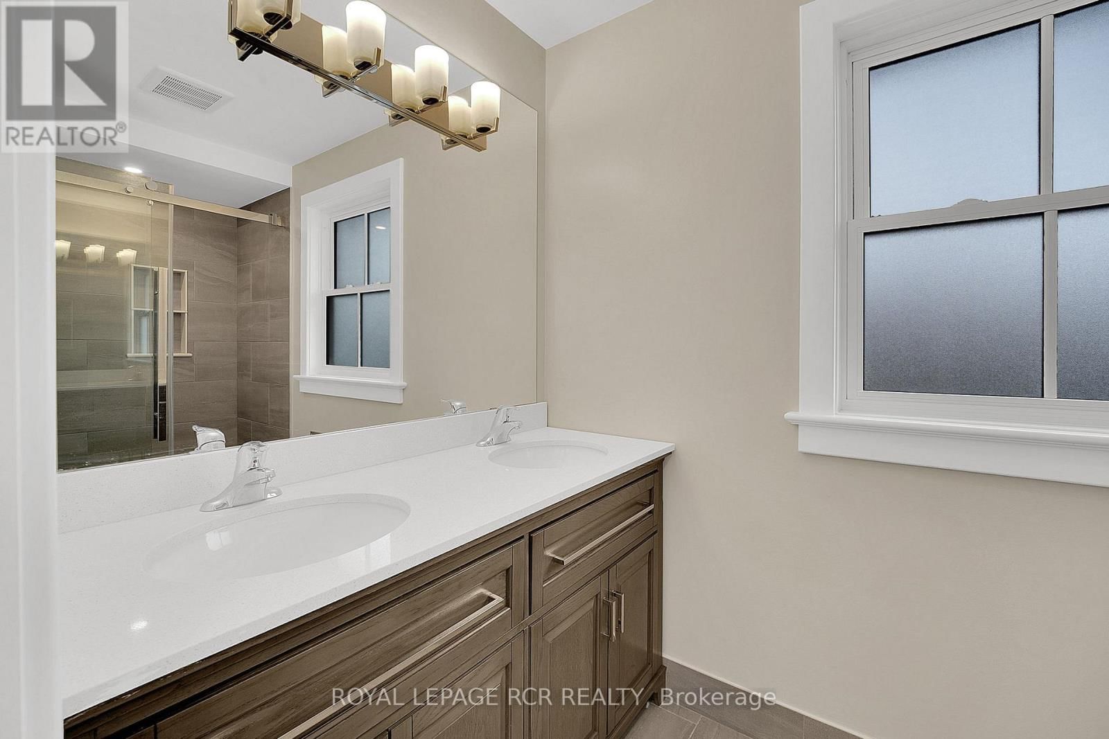 69 ST MICHAELS CRESCENT Image 29