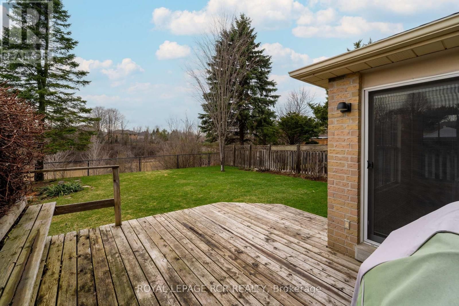 69 ST MICHAELS CRESCENT Image 33