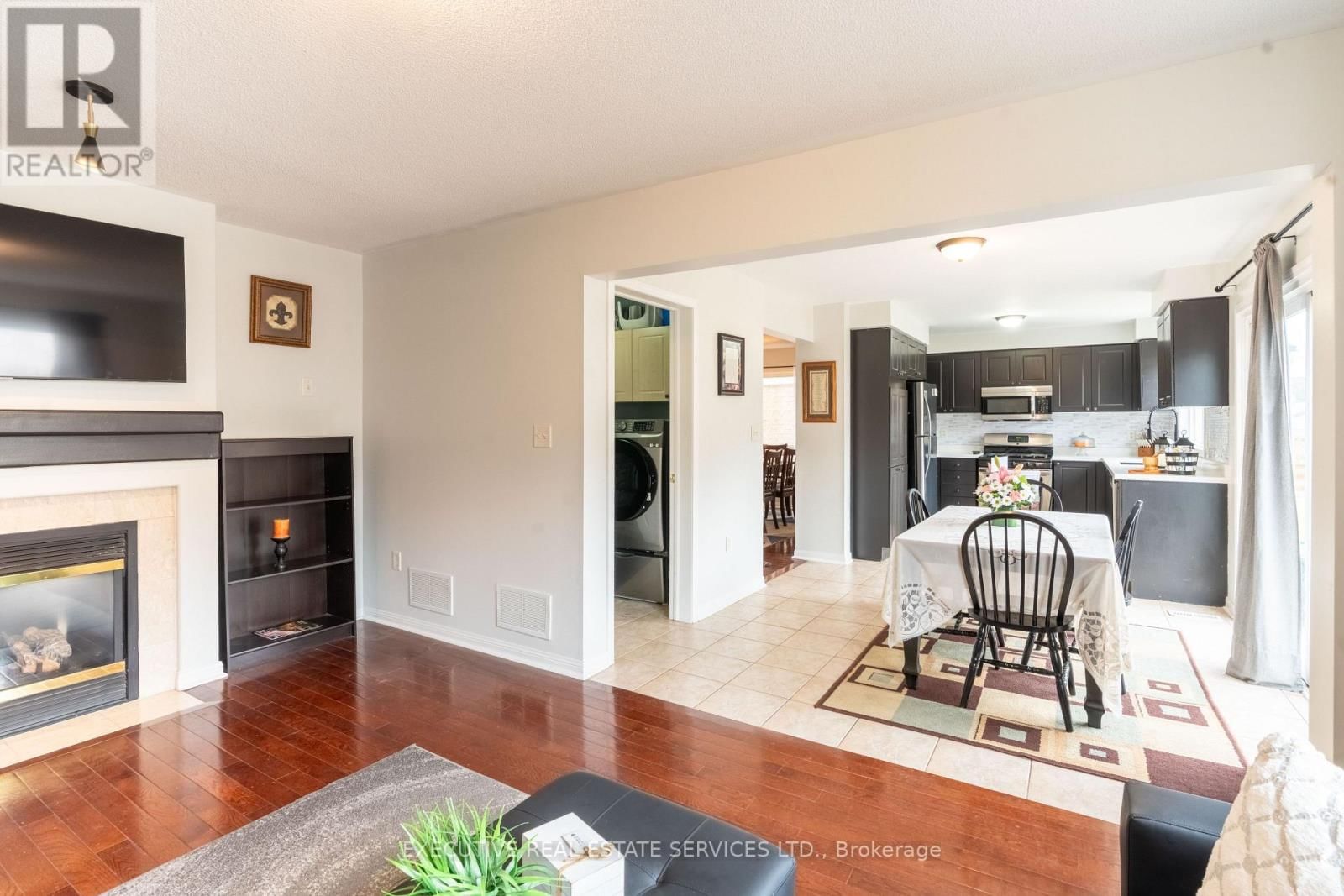 20 WETMEADOW DRIVE EAST Image 16