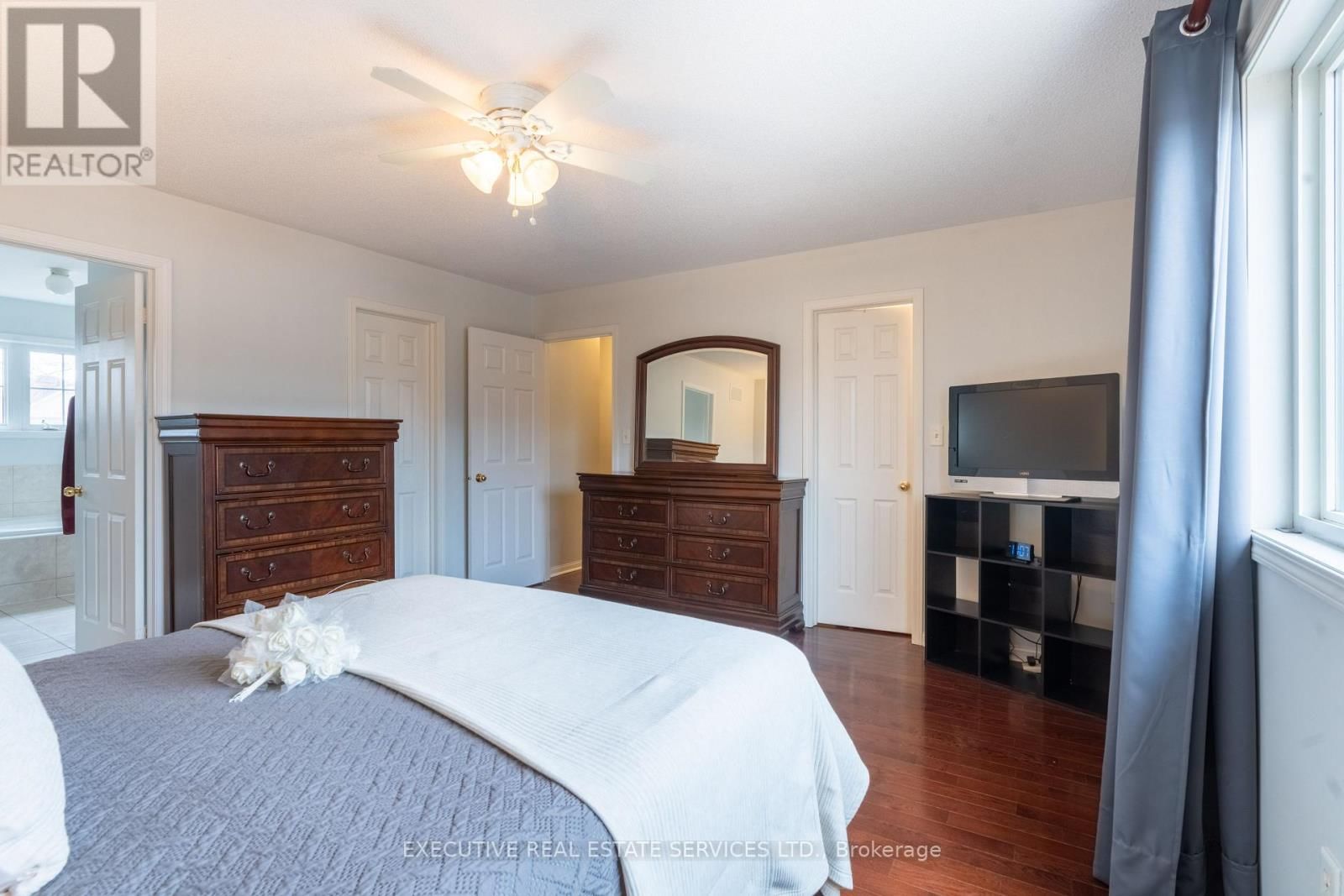 20 WETMEADOW DRIVE EAST Image 32