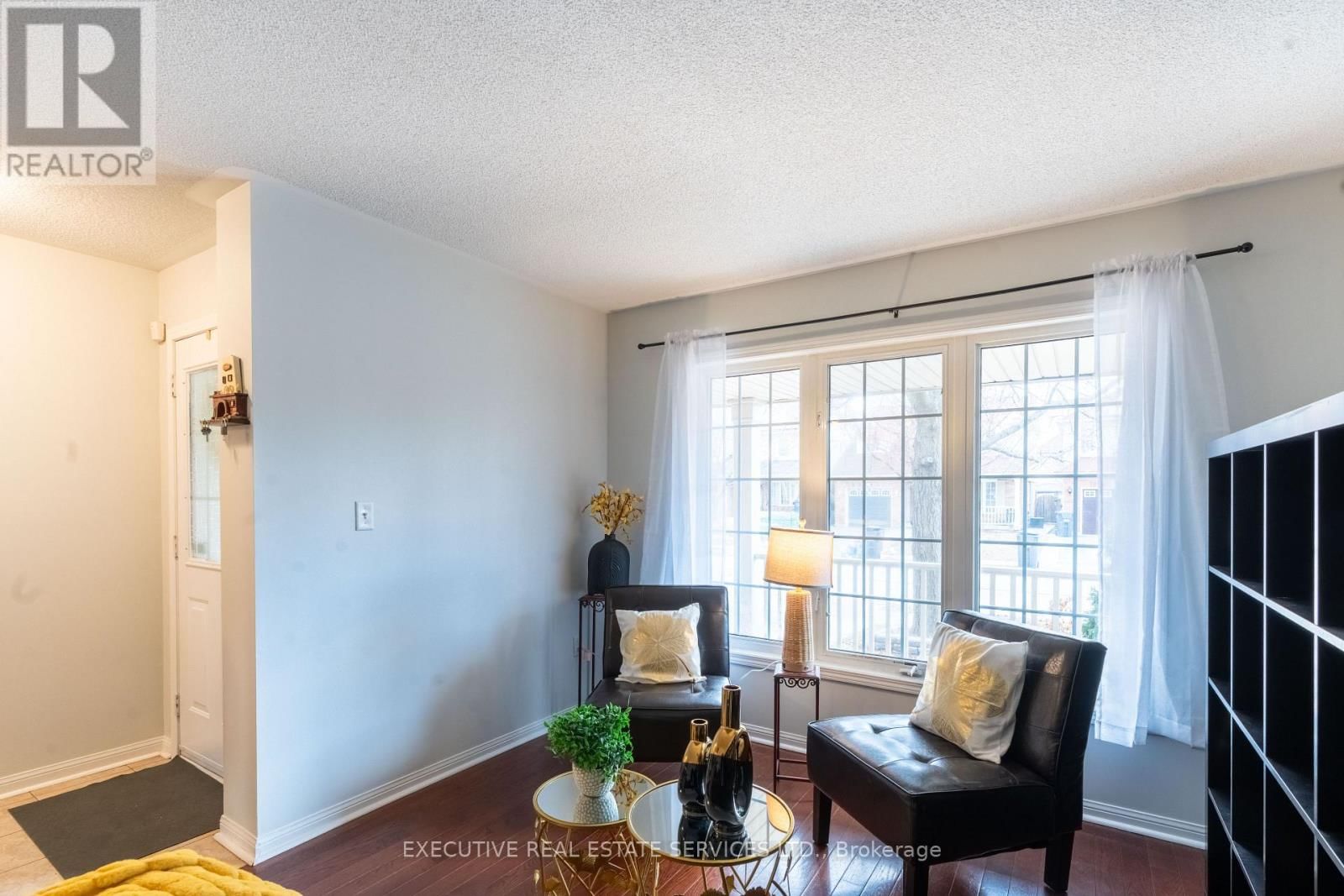 20 WETMEADOW DRIVE EAST Image 5