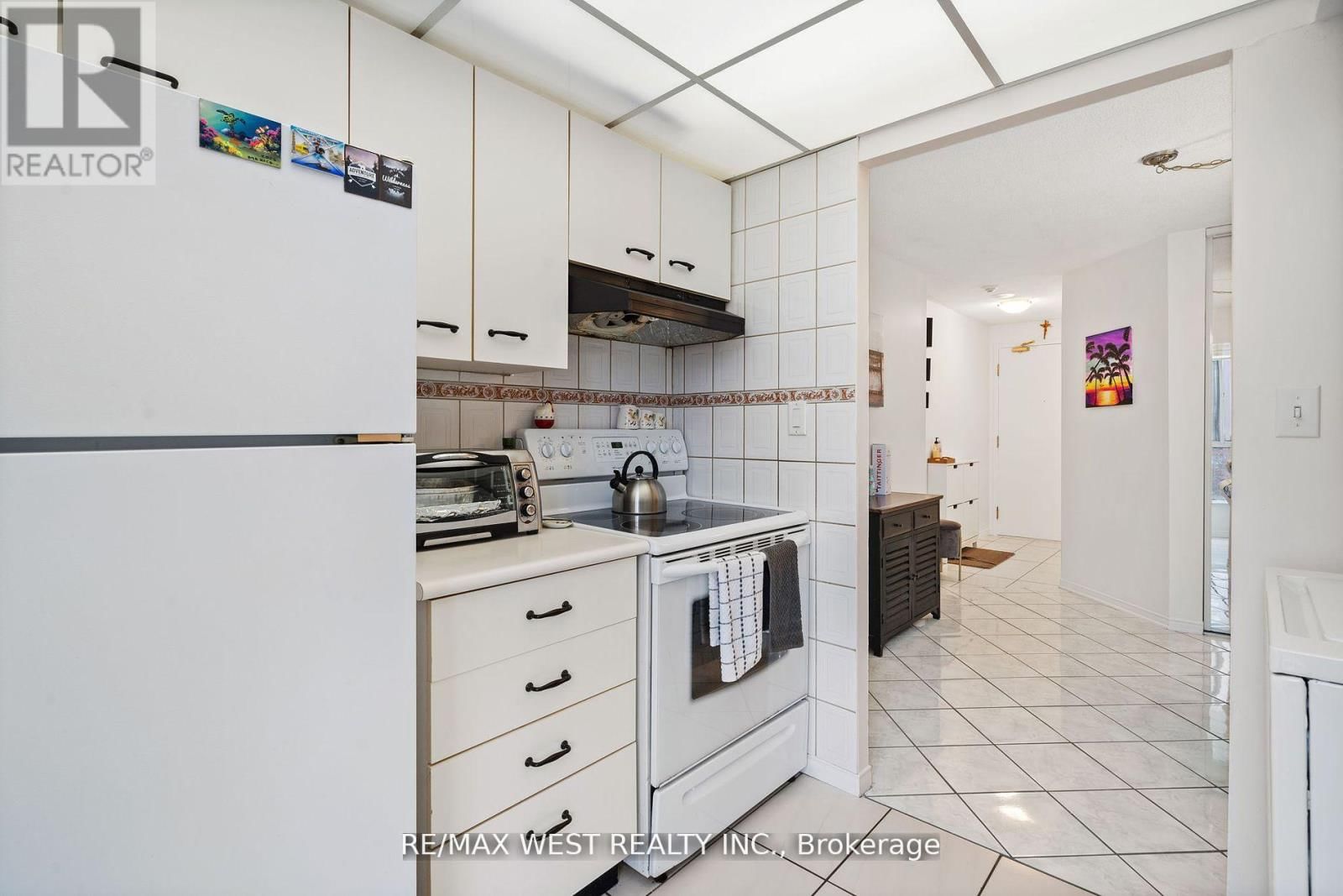 316 - 155 HILLCREST AVENUE Image 15