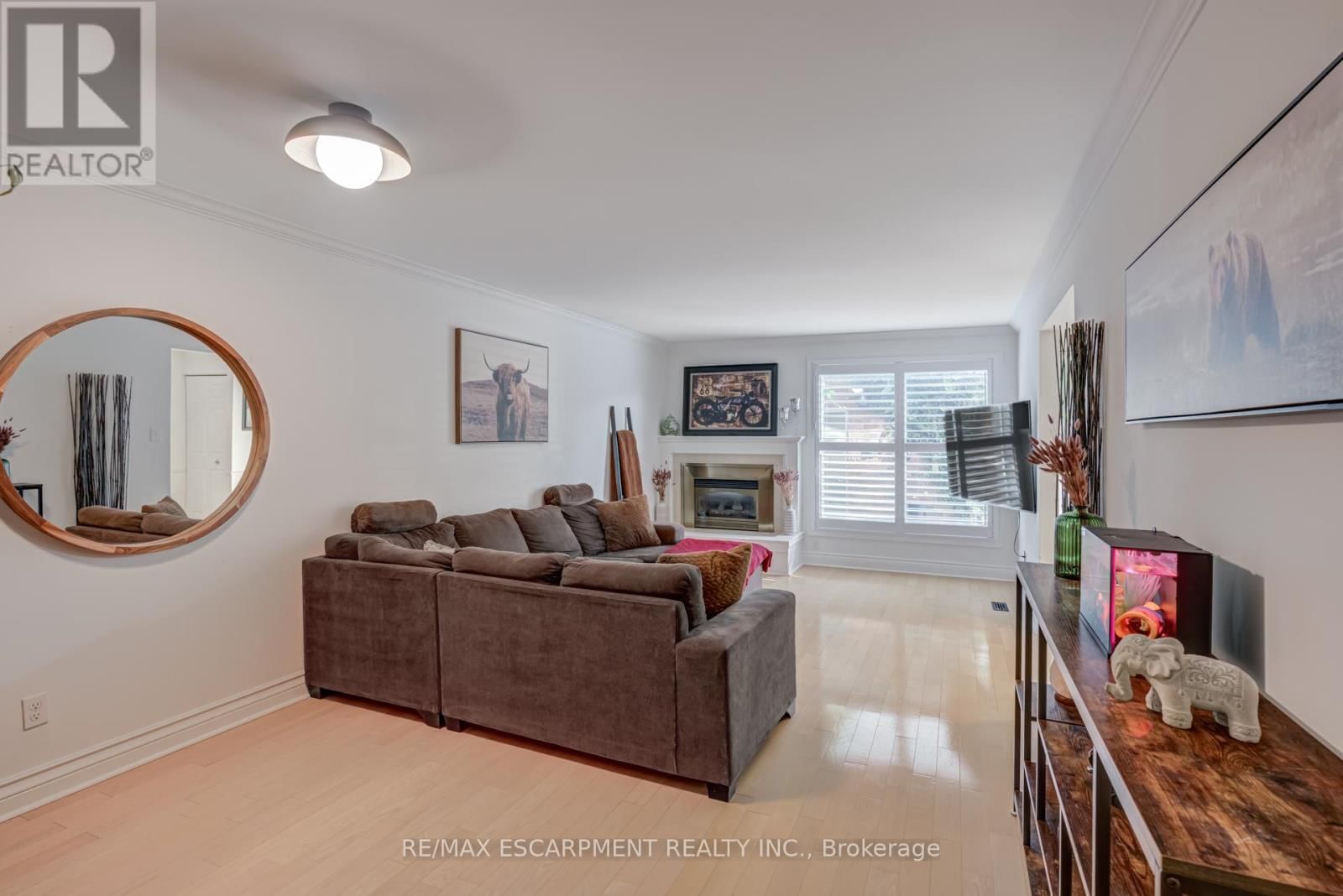 5 - 1560 KERNS ROAD Image 11