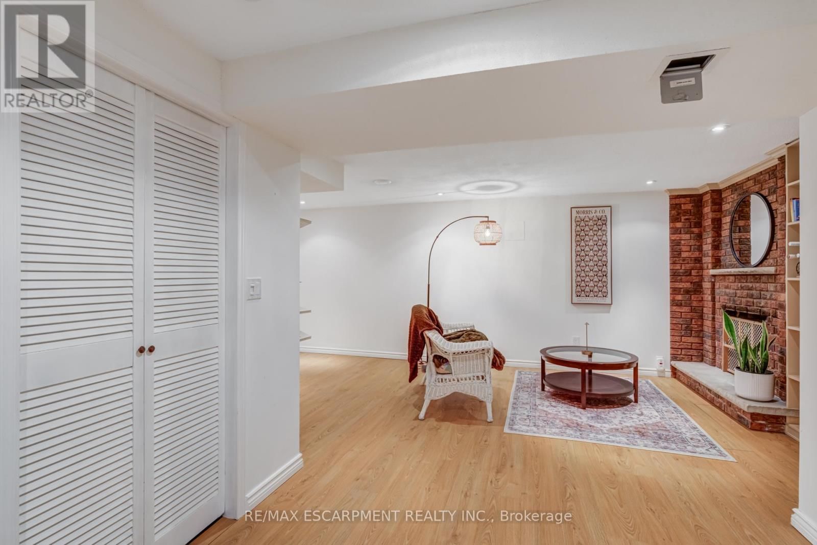 5 - 1560 KERNS ROAD Image 33