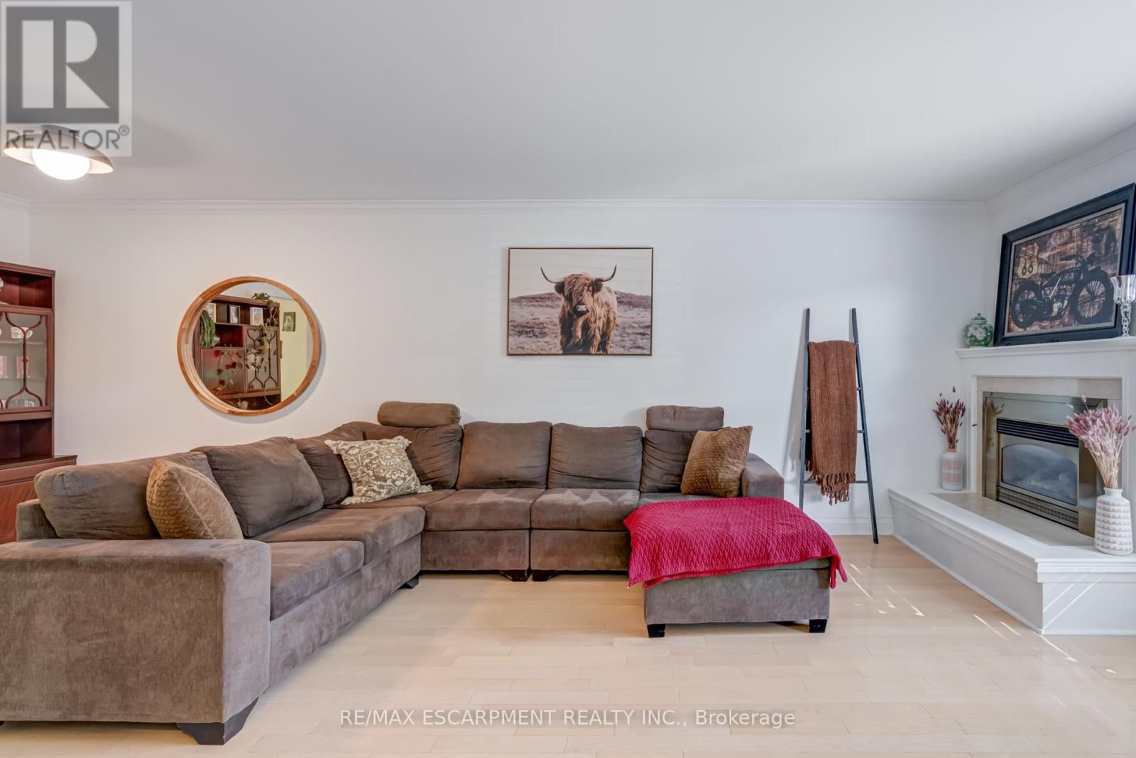 5 - 1560 KERNS ROAD Image 9