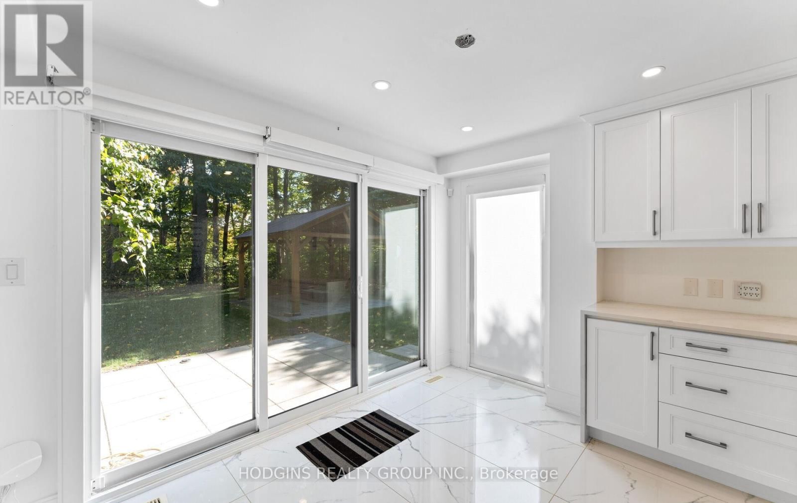 1670 CAVERLY COURT Image 18