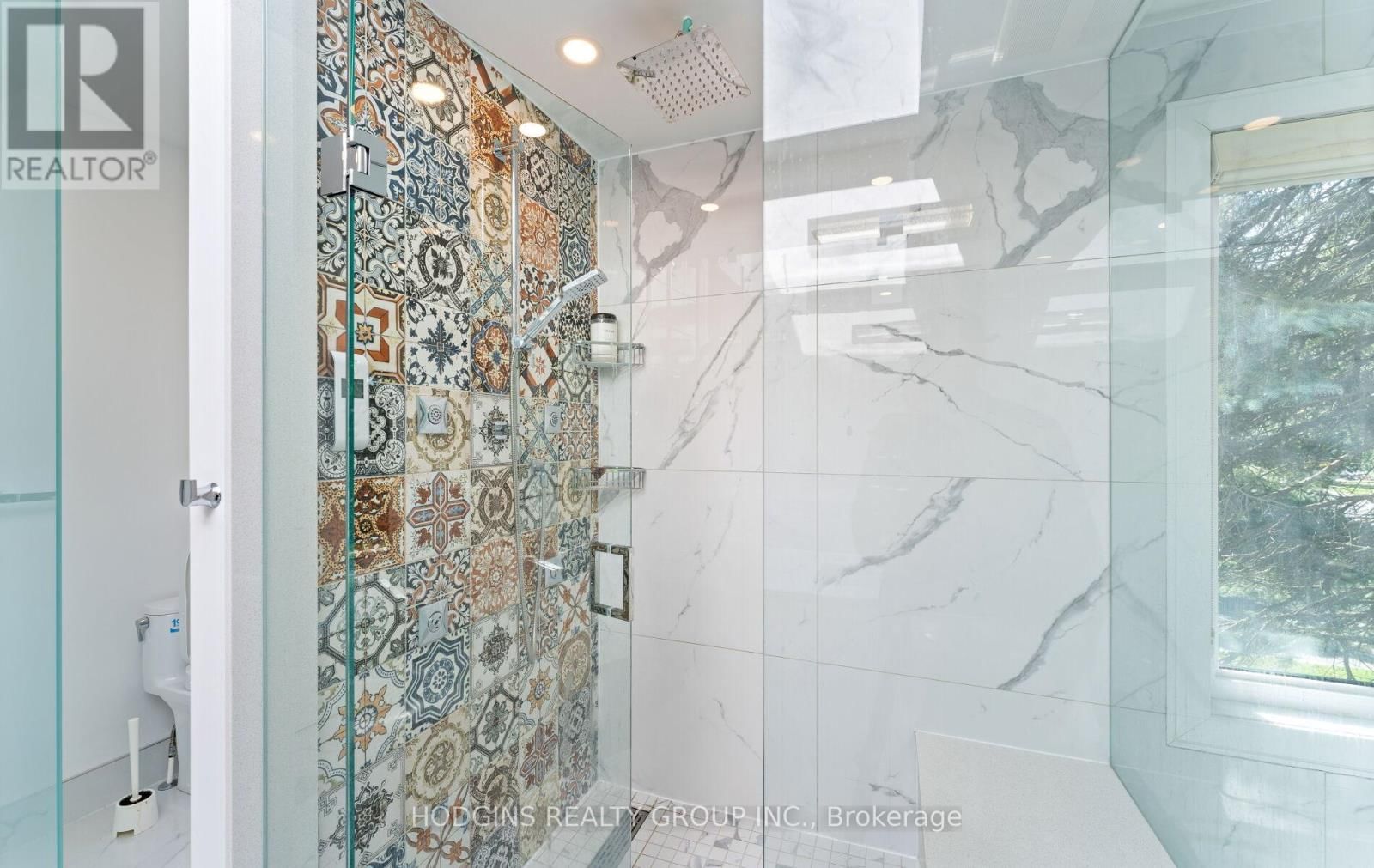 1670 CAVERLY COURT Image 31