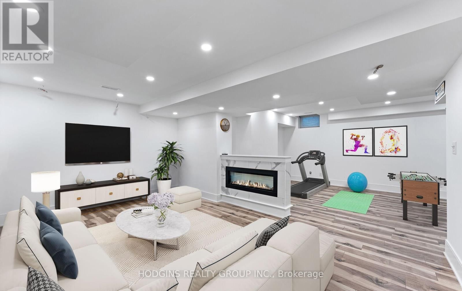 1670 CAVERLY COURT Image 37