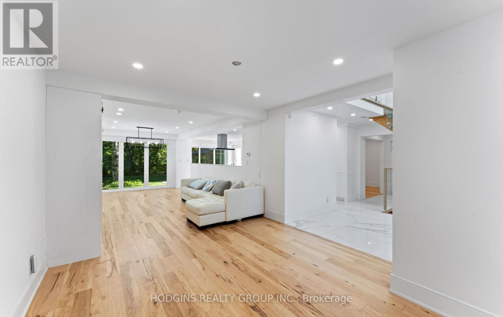 1670 CAVERLY COURT Image 7