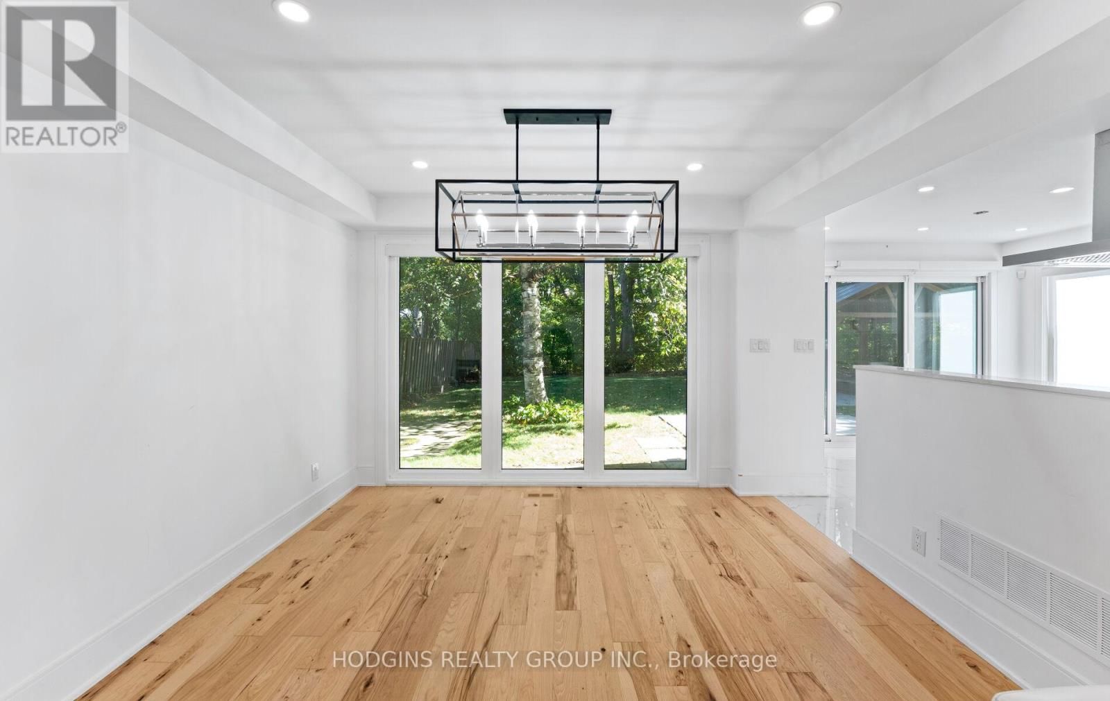 1670 CAVERLY COURT Image 9