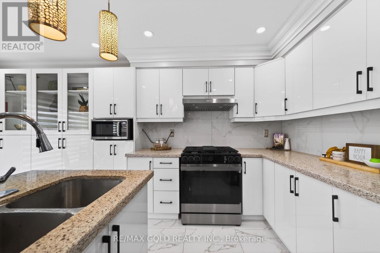 12 LINDERWOOD DRIVE Image 14