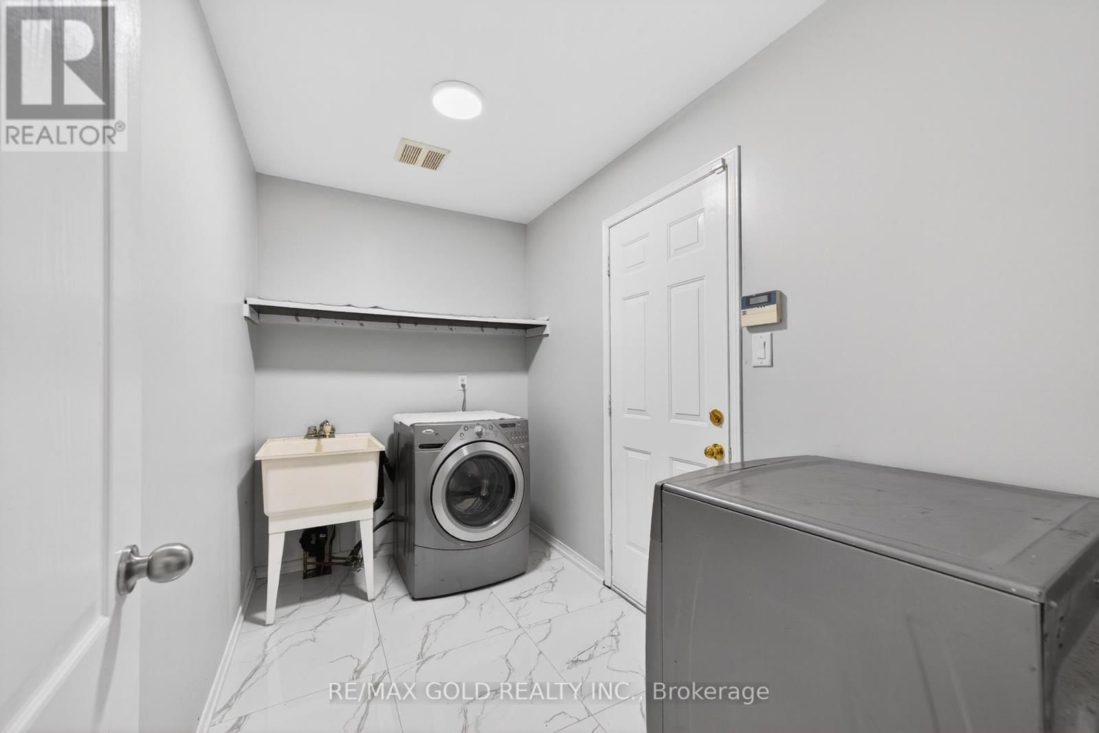 12 LINDERWOOD DRIVE Image 25