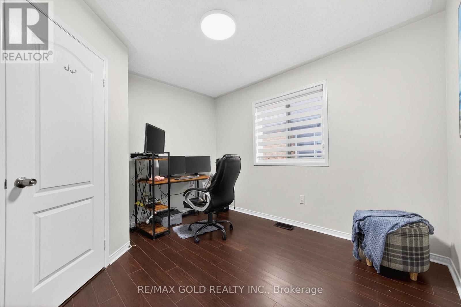 12 LINDERWOOD DRIVE Image 33