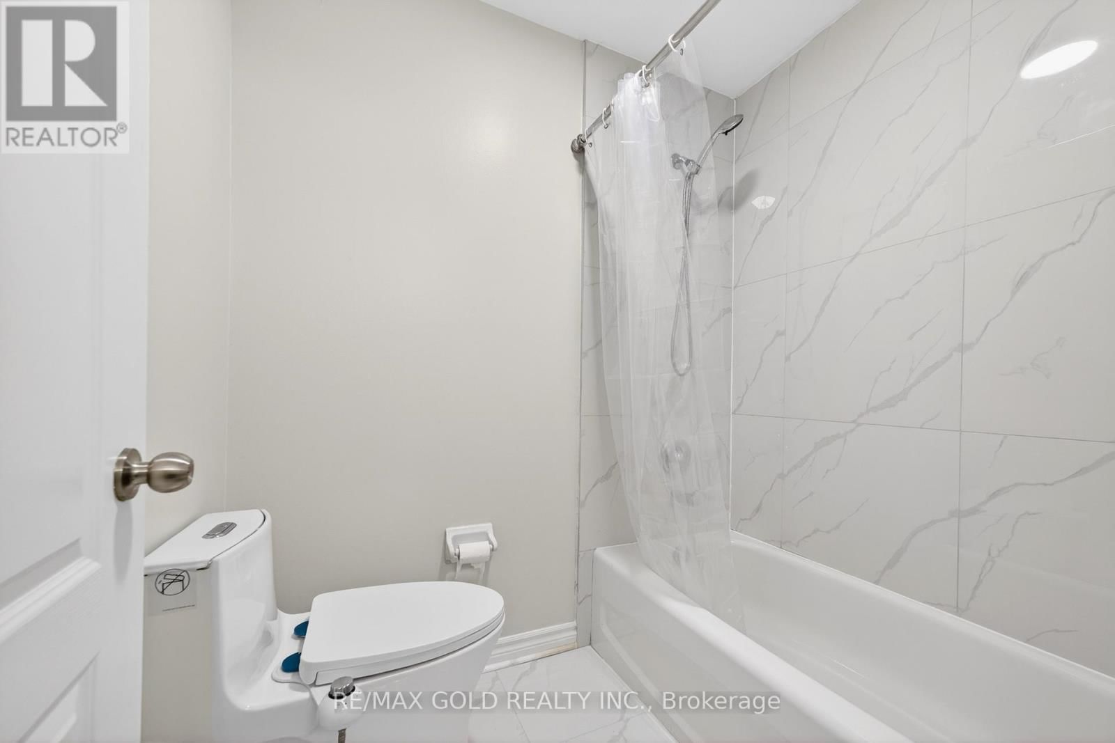 12 LINDERWOOD DRIVE Image 35