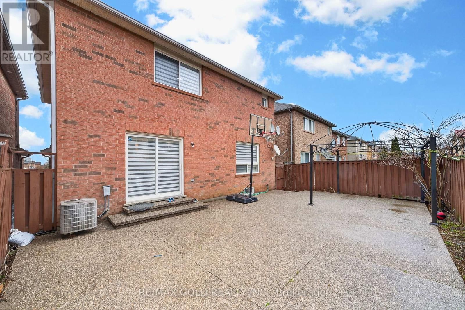 12 LINDERWOOD DRIVE Image 48