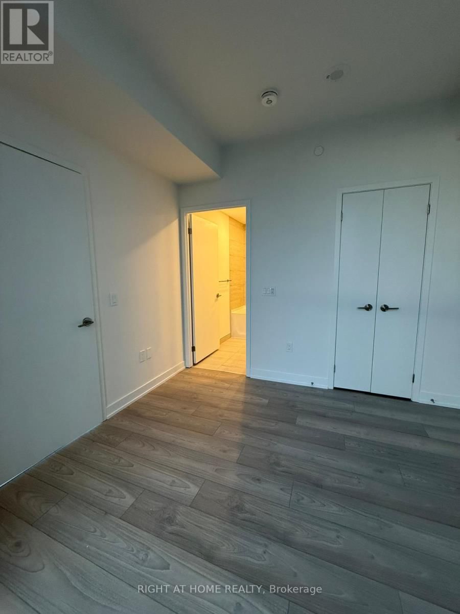 2409 - 1 FAIRVIEW ROAD Image 10