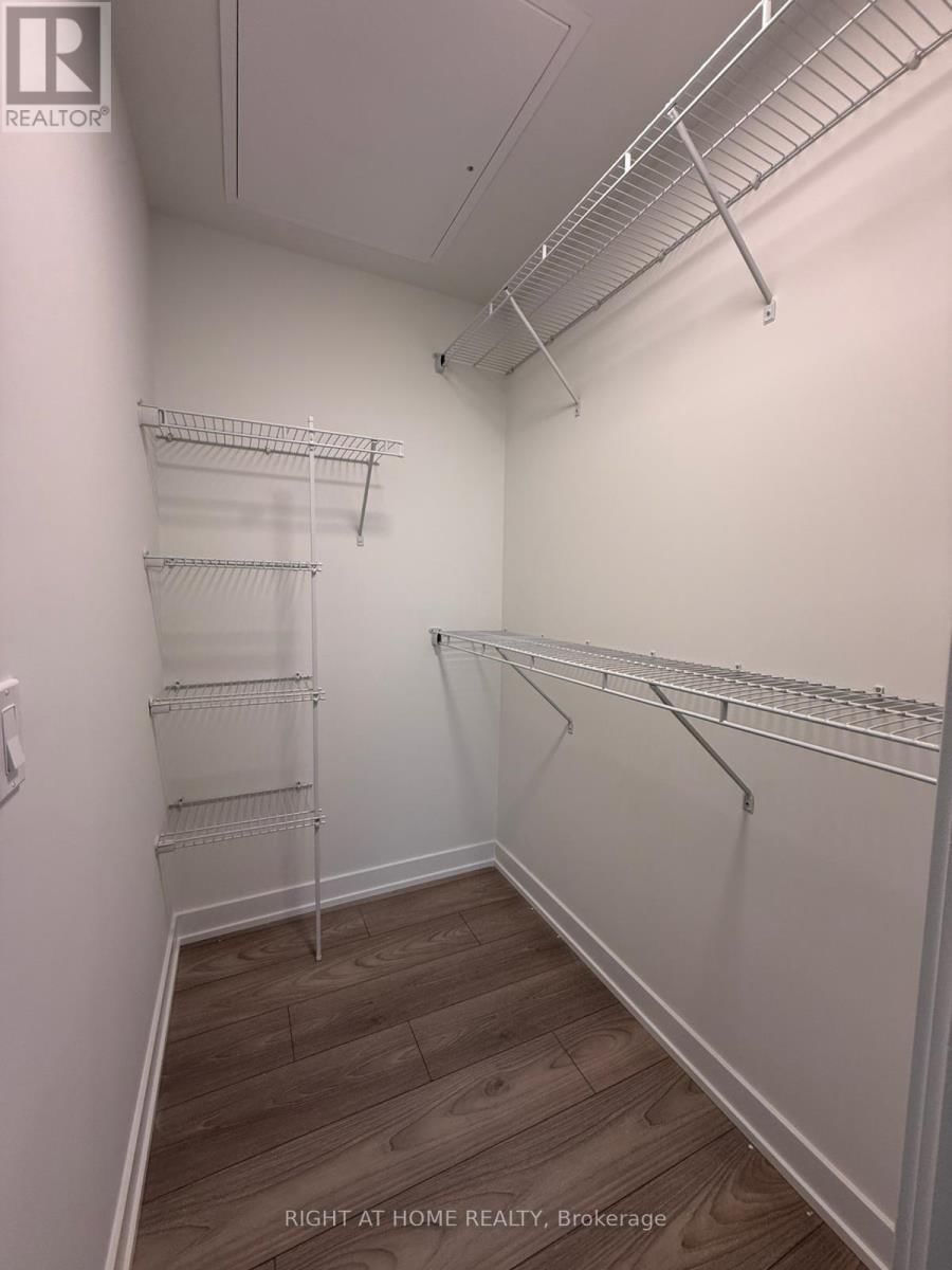 2409 - 1 FAIRVIEW ROAD Image 11