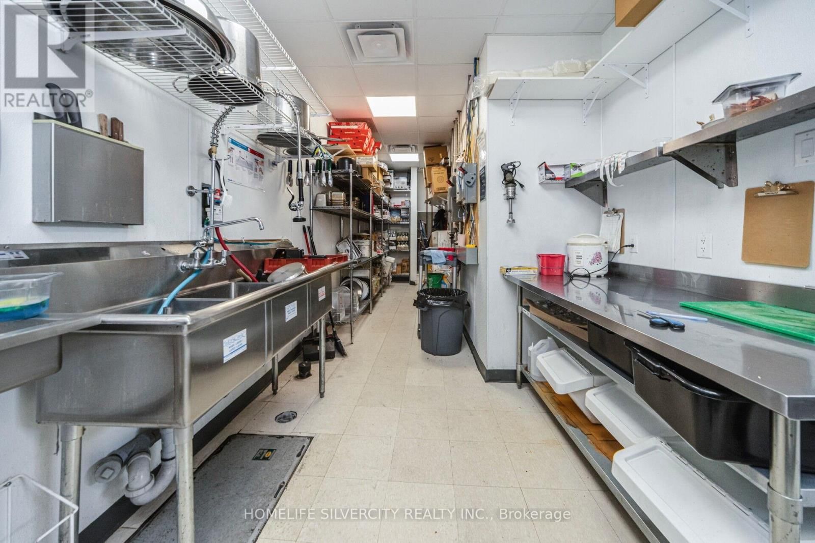 101 - 358 SPEERS ROAD Image 32