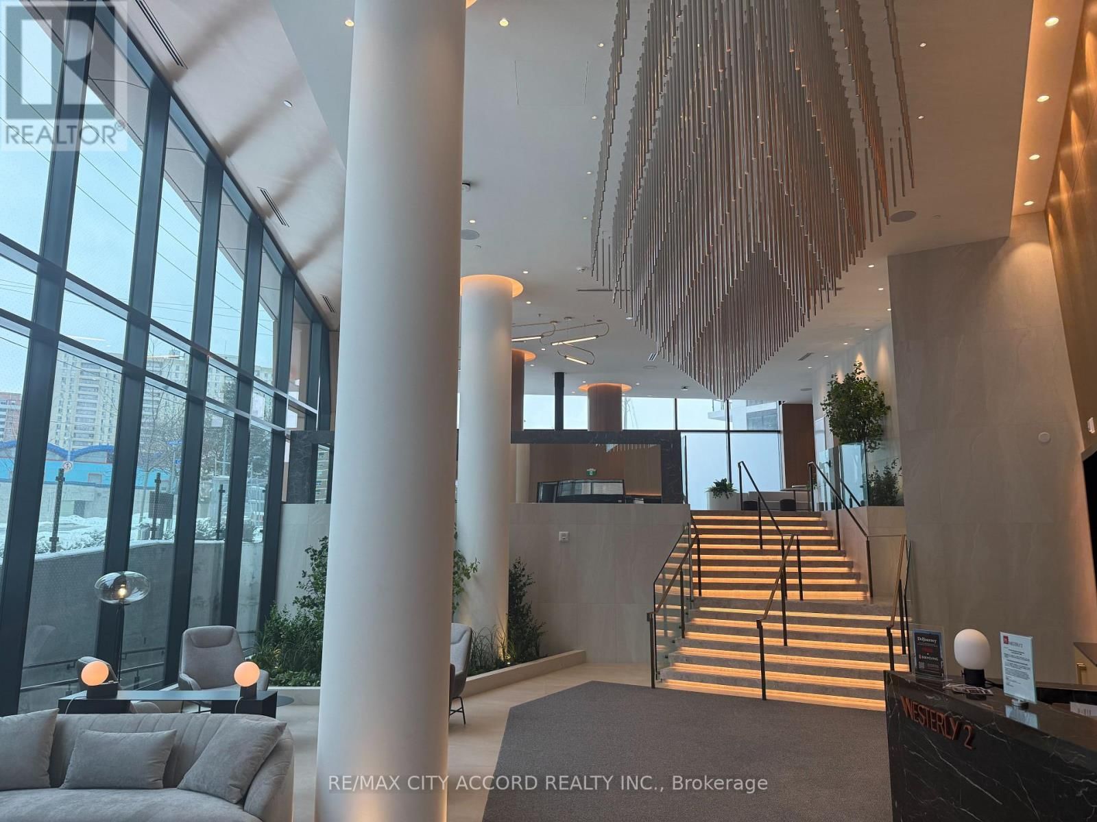 1301 - 60 CENTRAL PARK ROADWAY Image 2