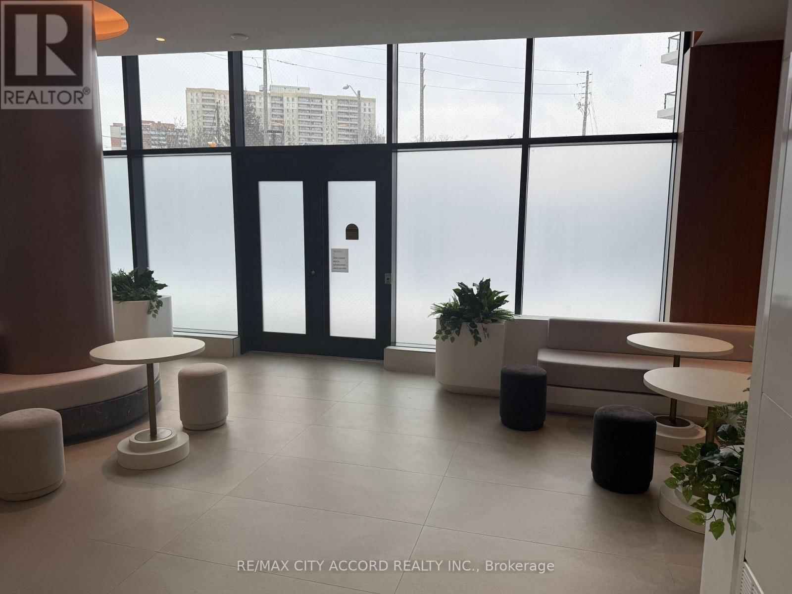 1301 - 60 CENTRAL PARK ROADWAY Image 6