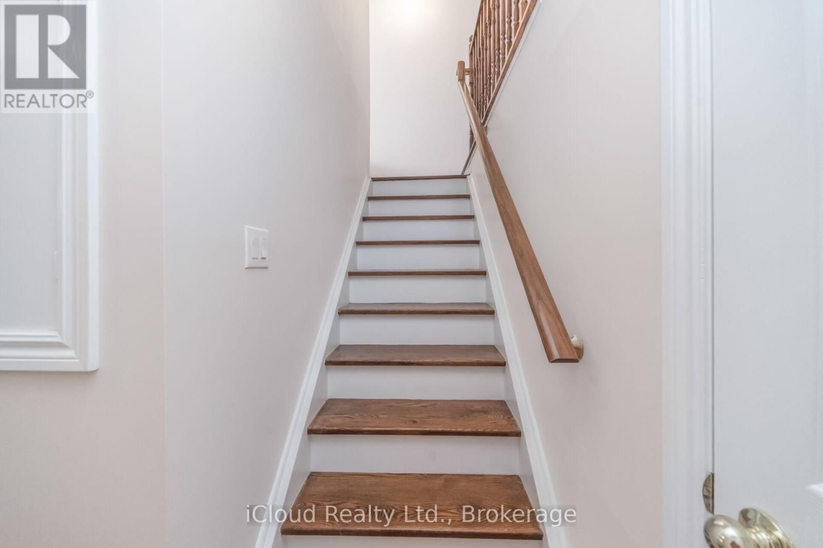 63 SPADINA ROAD Image 7