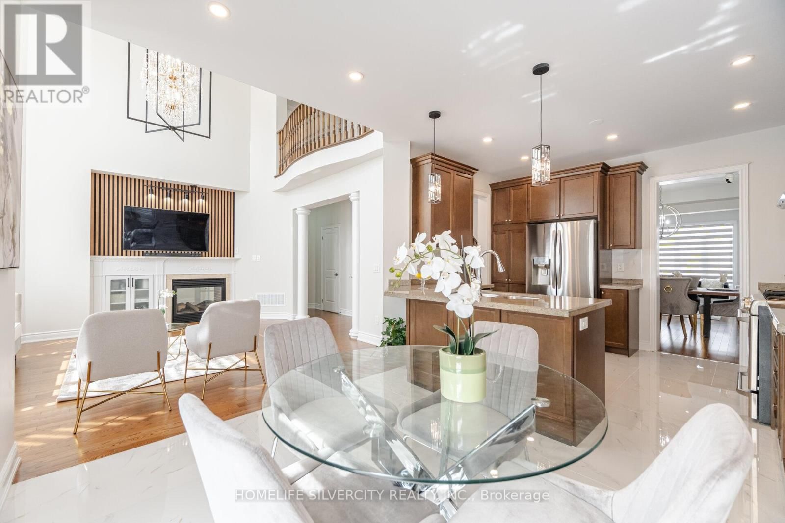 80 SCOTCHMERE CRESCENT Image 12