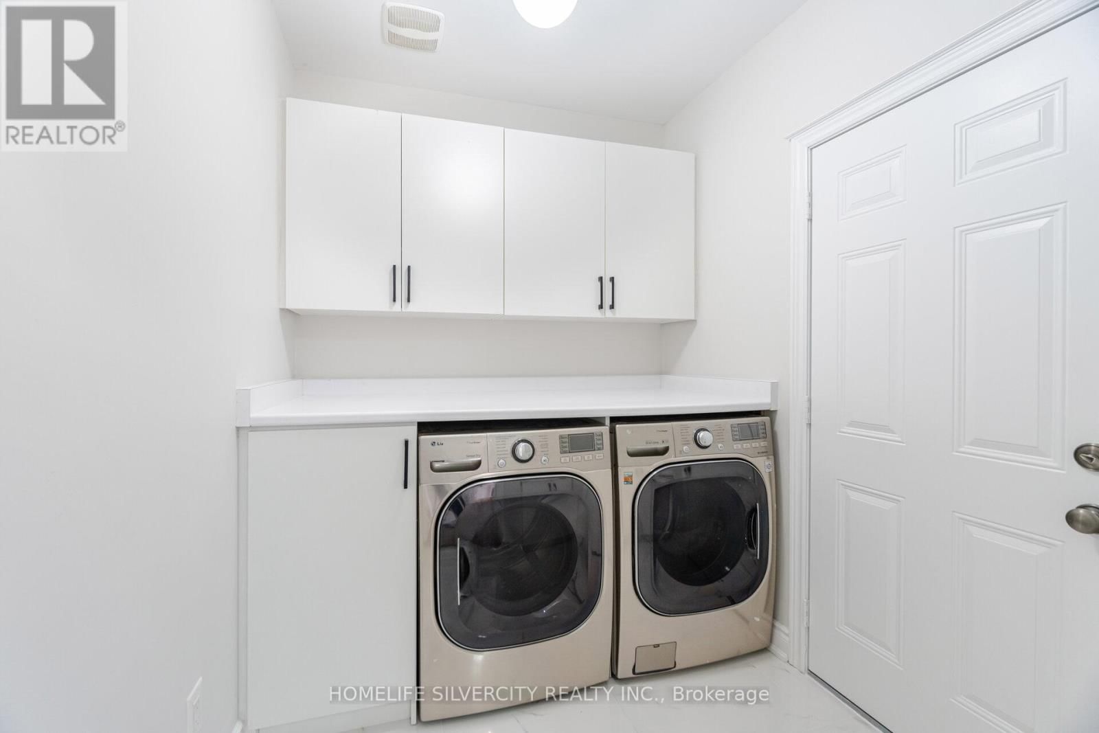 80 SCOTCHMERE CRESCENT Image 19