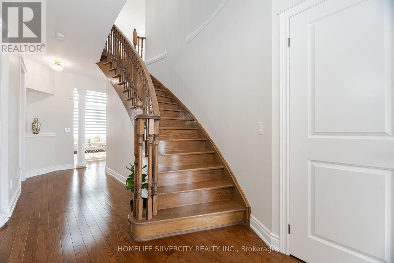 80 SCOTCHMERE CRESCENT Image 20