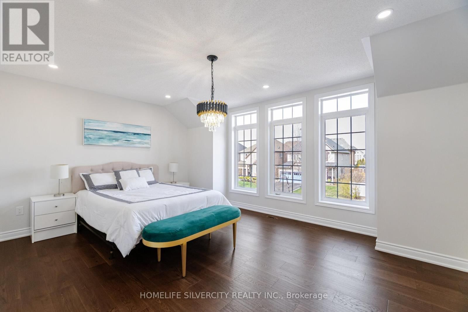 80 SCOTCHMERE CRESCENT Image 24