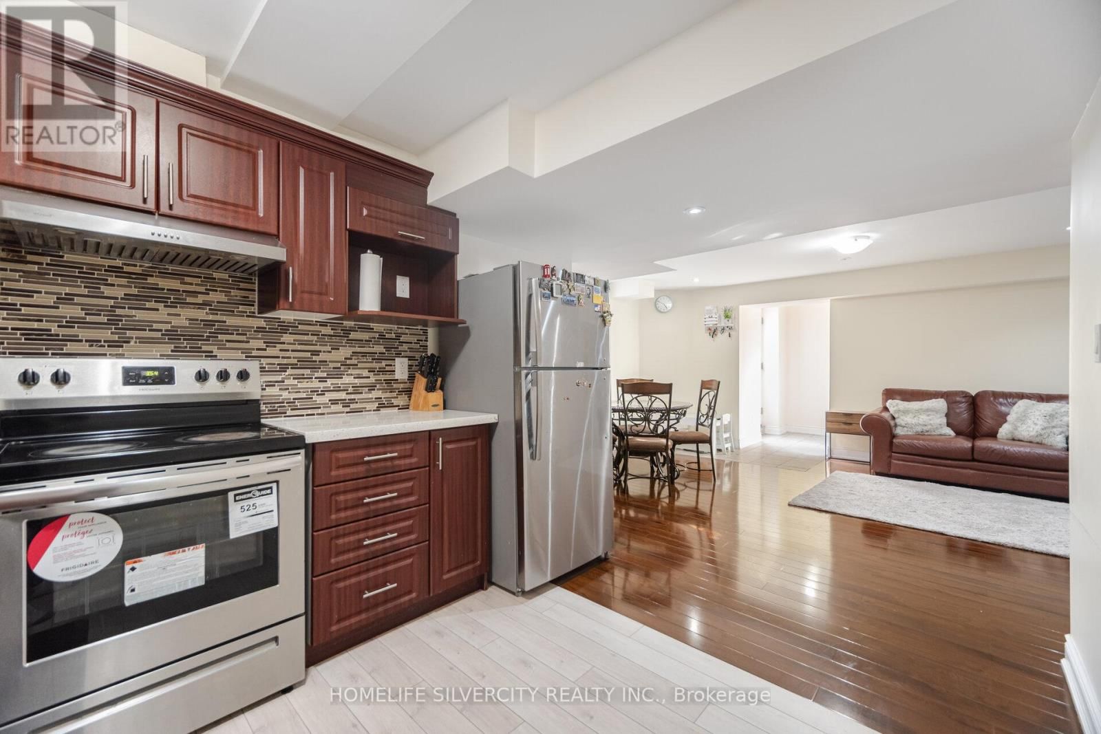 80 SCOTCHMERE CRESCENT Image 39