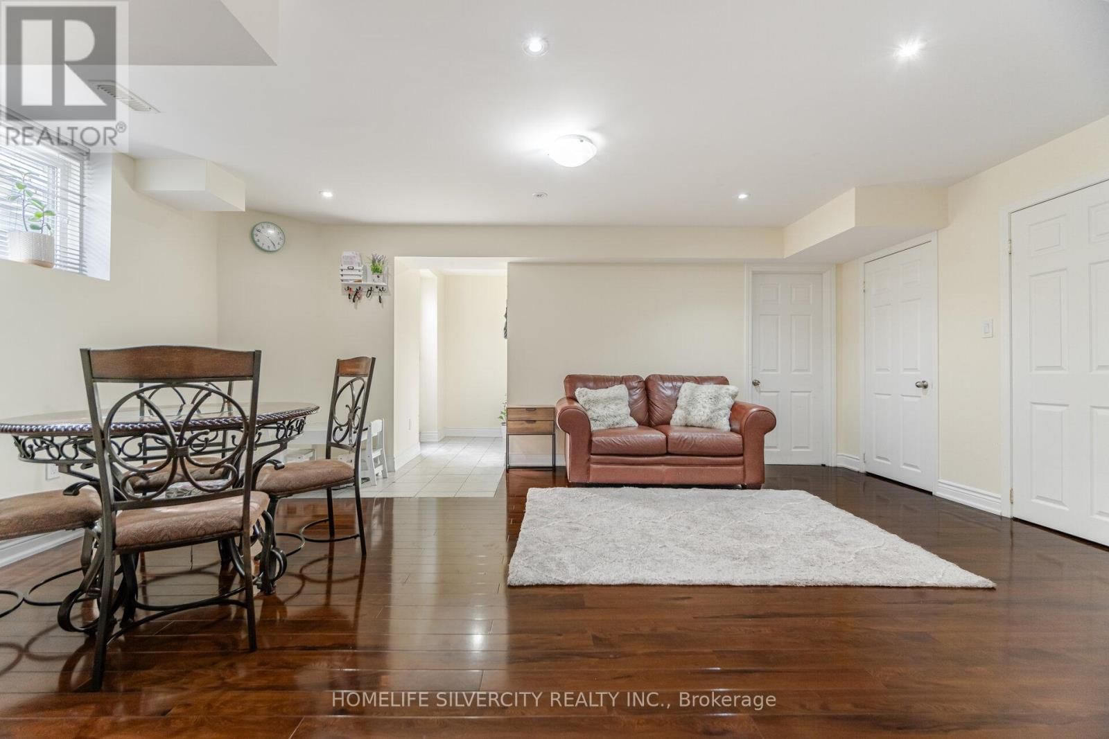 80 SCOTCHMERE CRESCENT Image 40