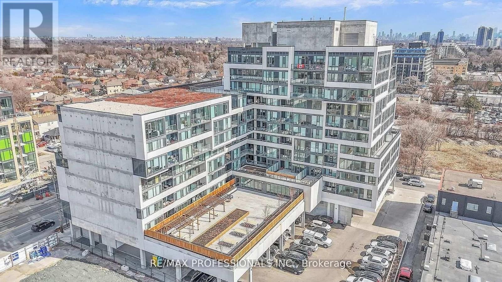 313 - 859 THE QUEENSWAY Image 1